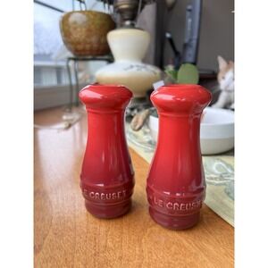 Le Creuset Cerise Red Stoneware Salt & Pepper Shaker Set Embossed Logo France